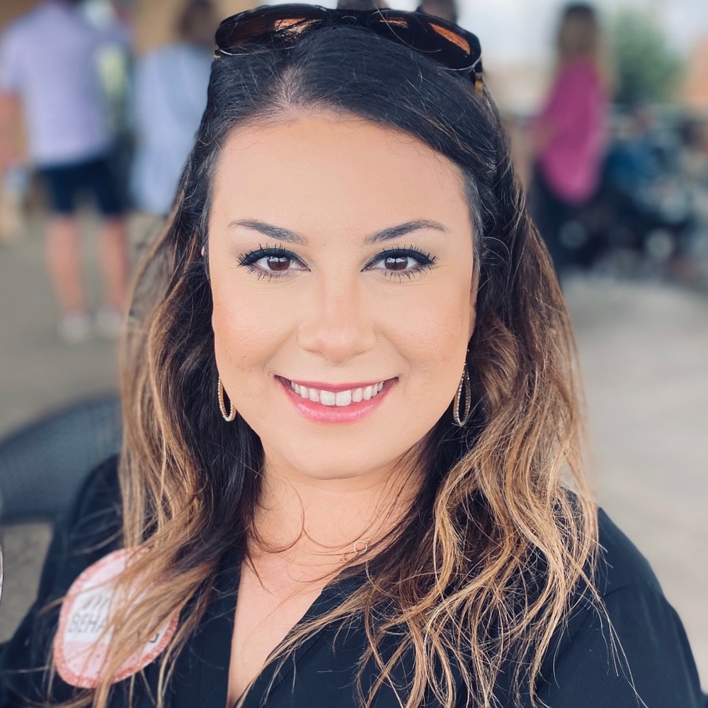 Meet your Posher, Marika